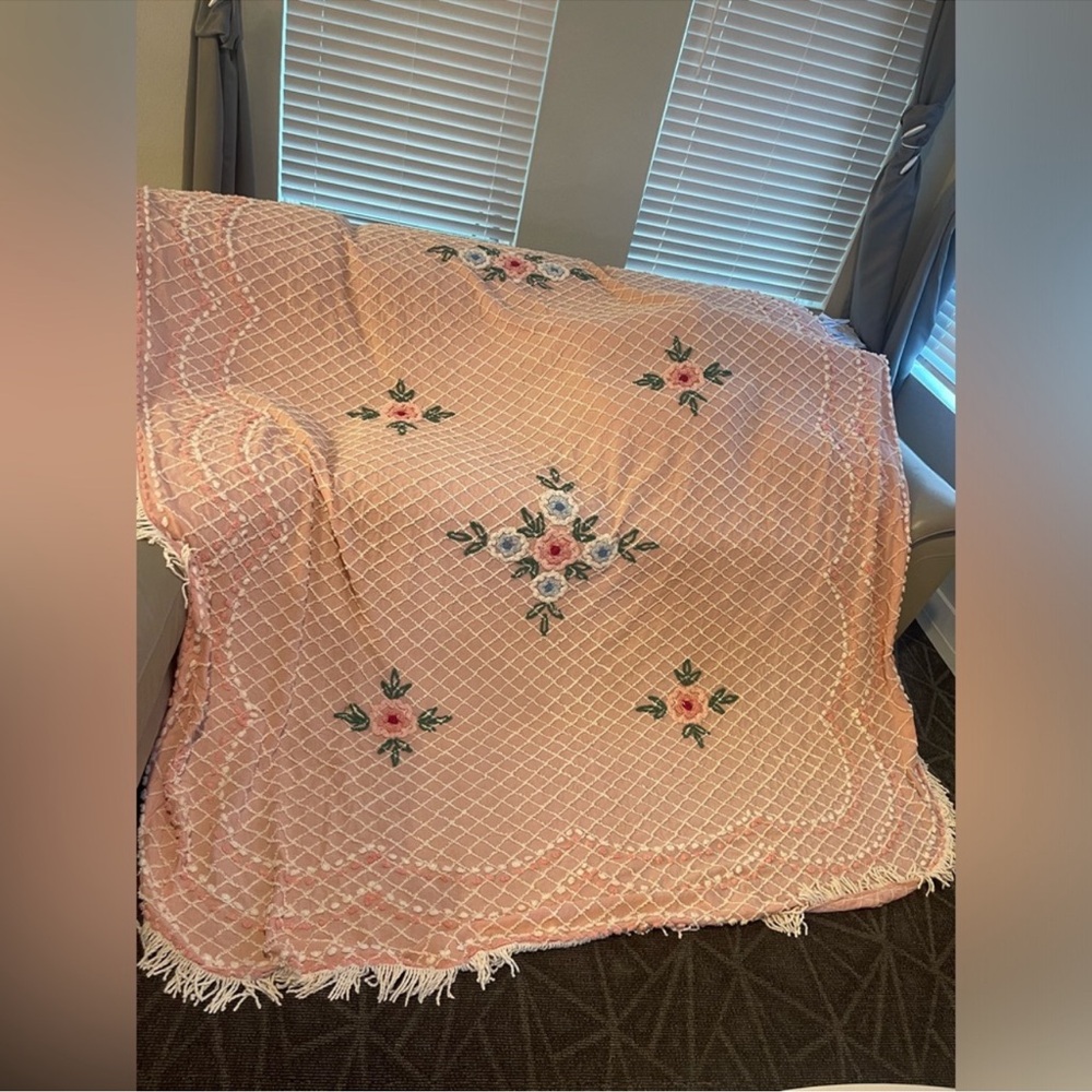 Vintage Cabin Crafts Needle Tuft Original Bedspread Vintage Blanket Pink Flower